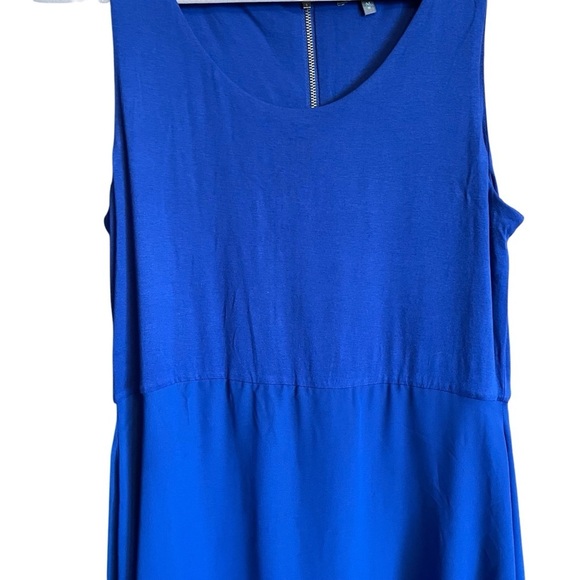 Vince Camuto Sleeveless Scoop Neck Blue Asymetrical MIDI Dress- Size Medium - Picture 2 of 11